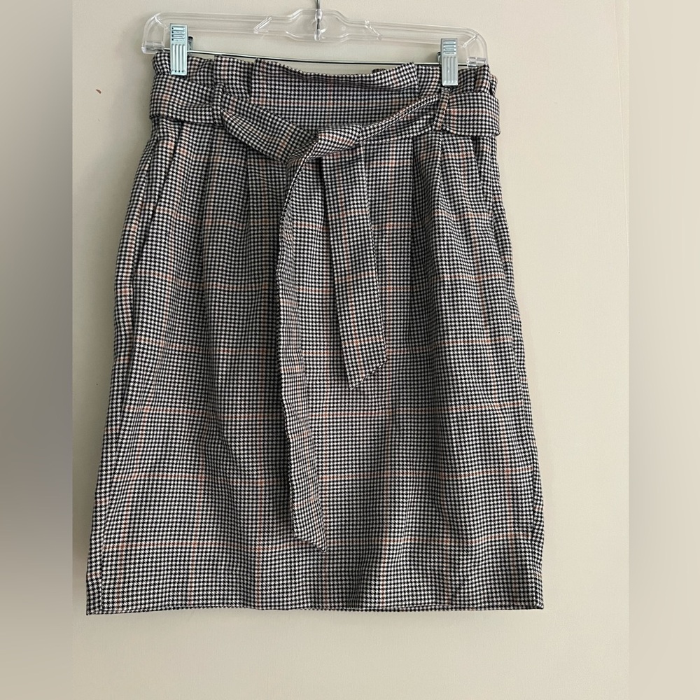 H&M houndstooth pencil skirt with belt